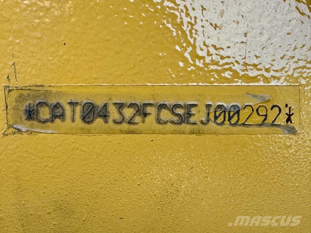 CAT 432 F Rovokopači