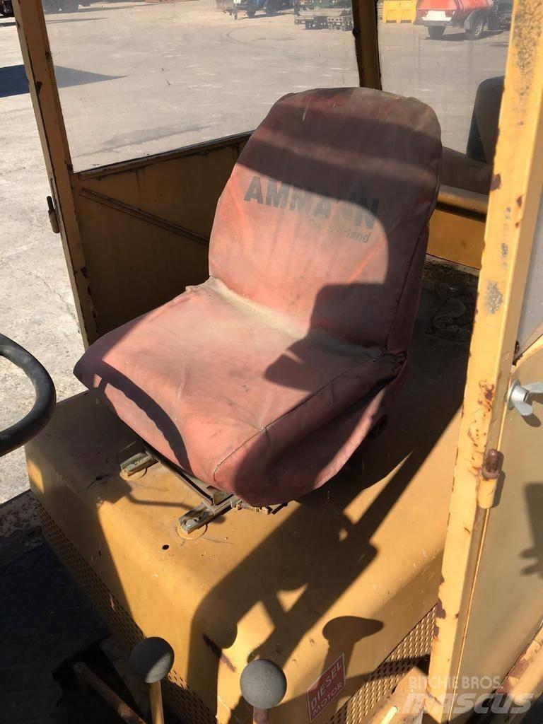 Hyster b11.e Polovni mini kranovi