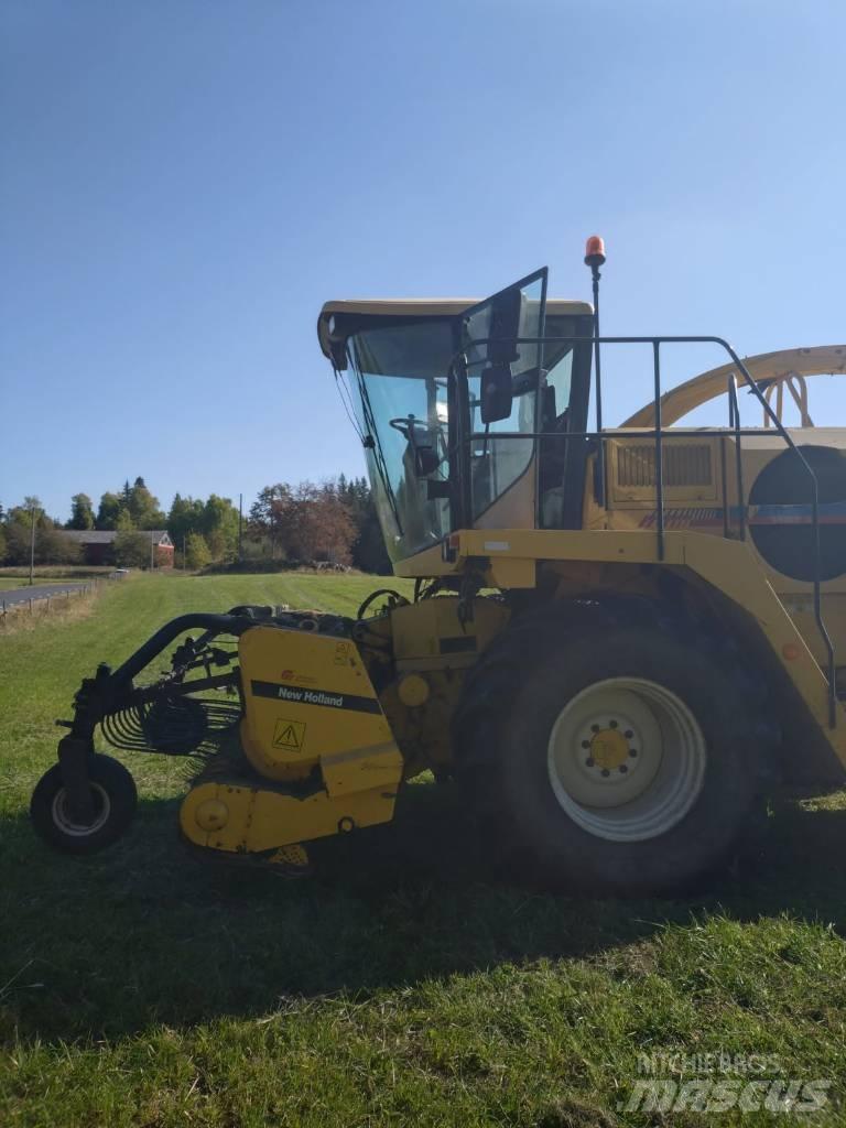 New Holland FX 38 Mašine za stočnu hranu sa sopstvenim pogonom