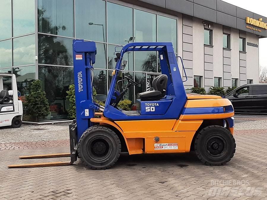 Toyota 5FDF50 Dizelski viljuškari