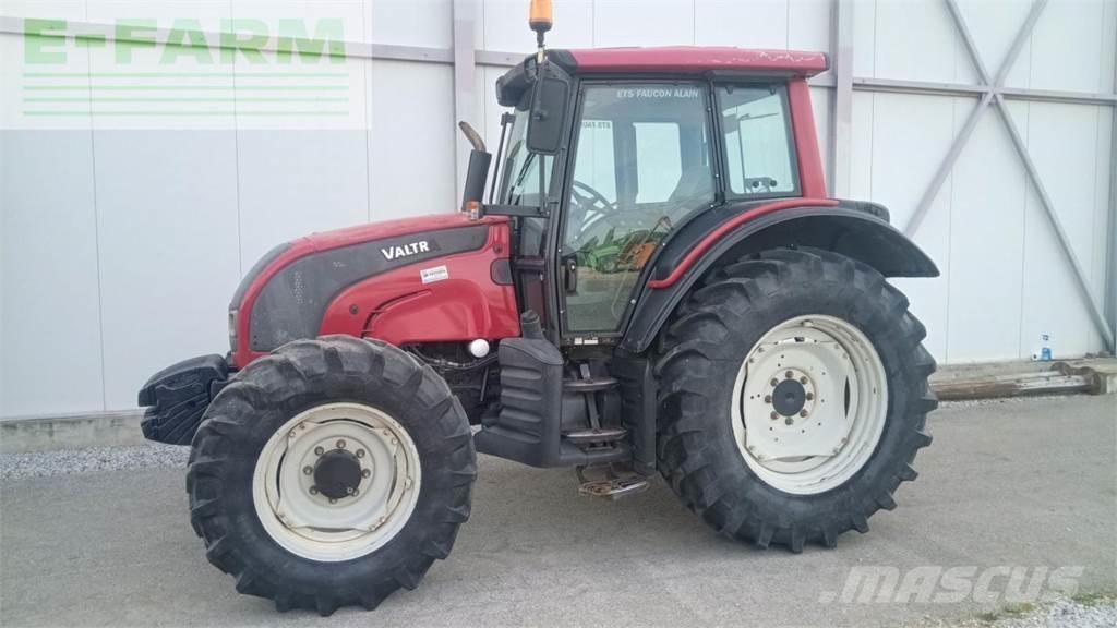 Valtra N101 PRO Traktori