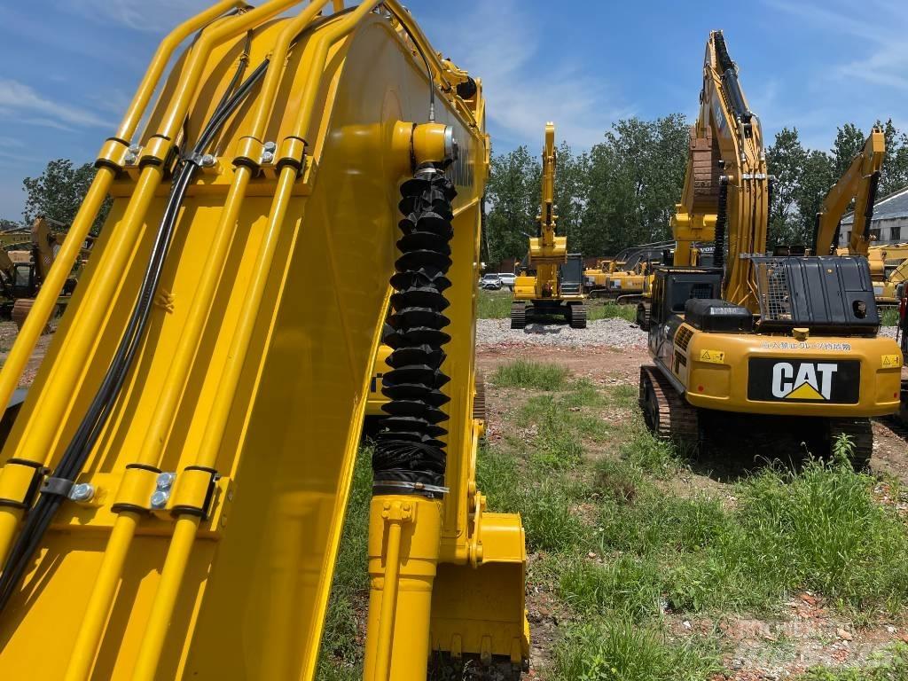 Komatsu PC 220 Bageri guseničari