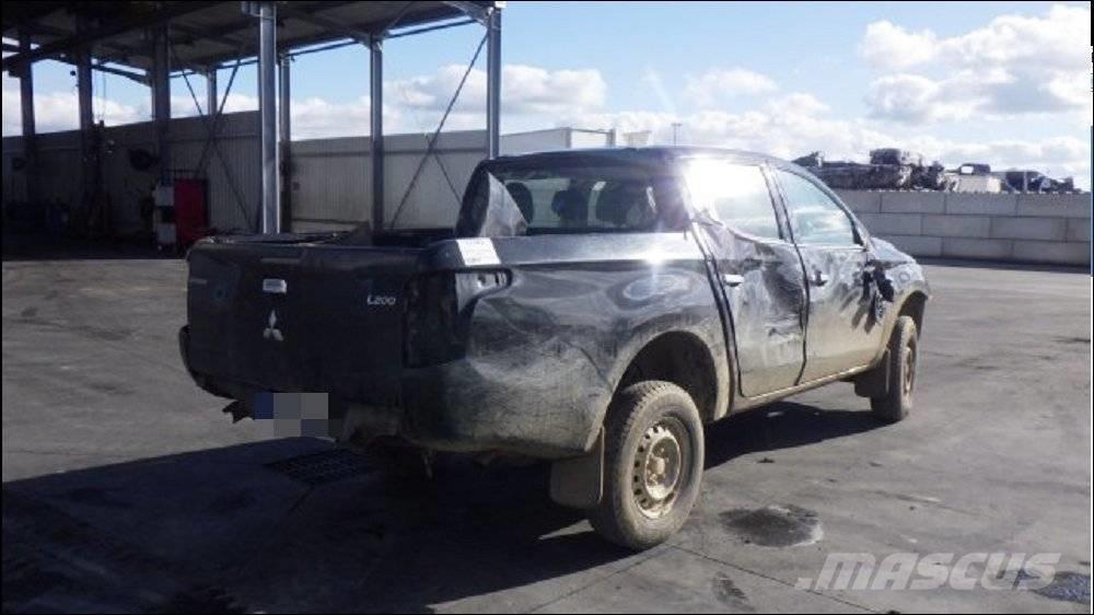 Mitsubishi L 200 4 Pik up kamioni