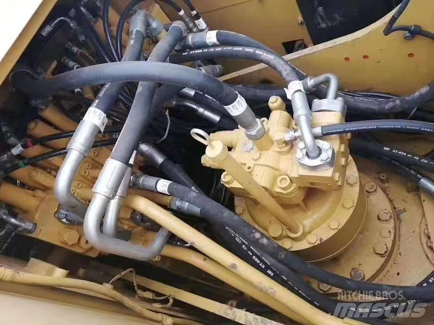 CAT 320 D Bageri guseničari