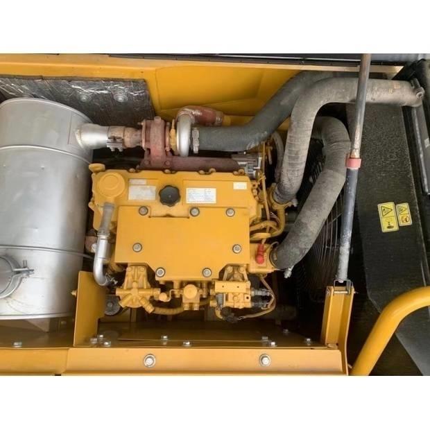CAT 318d2 Bageri guseničari
