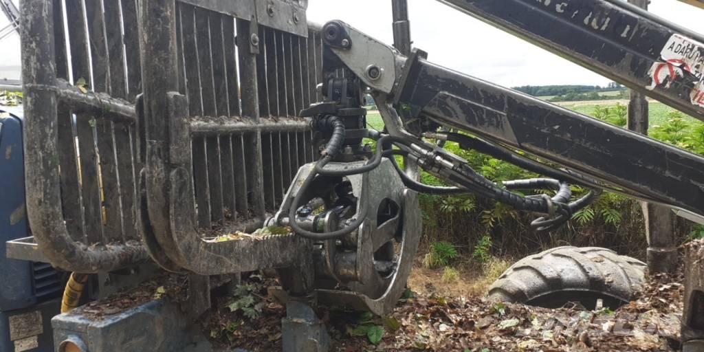 Novotny LVS 520 Forvarderi