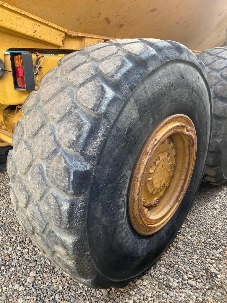 CAT 725 Zglobni damperi