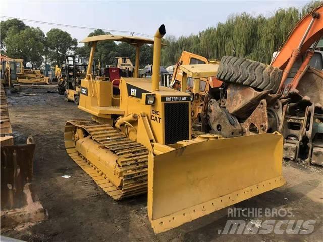 CAT D3C Buldožeri guseničari