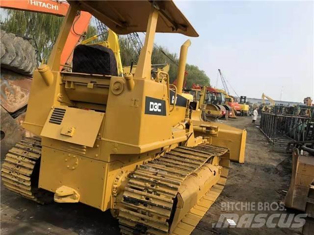 CAT D3C Buldožeri guseničari