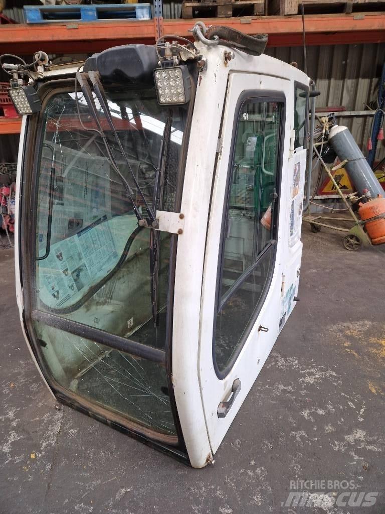 Liebherr A 904 C Kabine i unutrašnjost