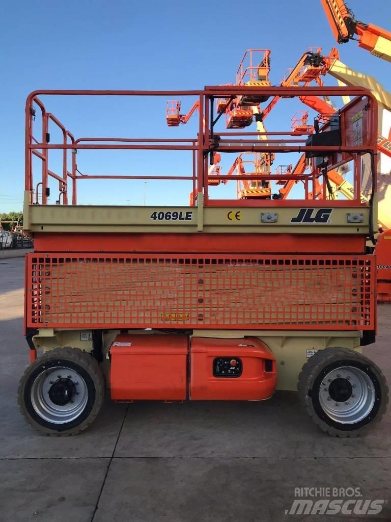 JLG 4069 LE Makazaste platforme