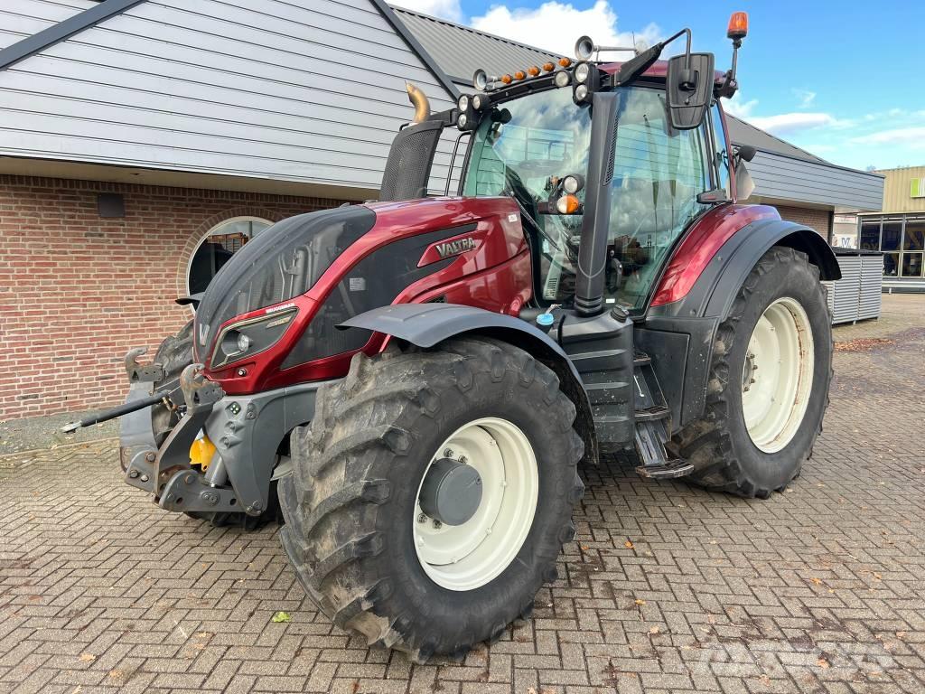 Valtra T 174 Versu Traktori