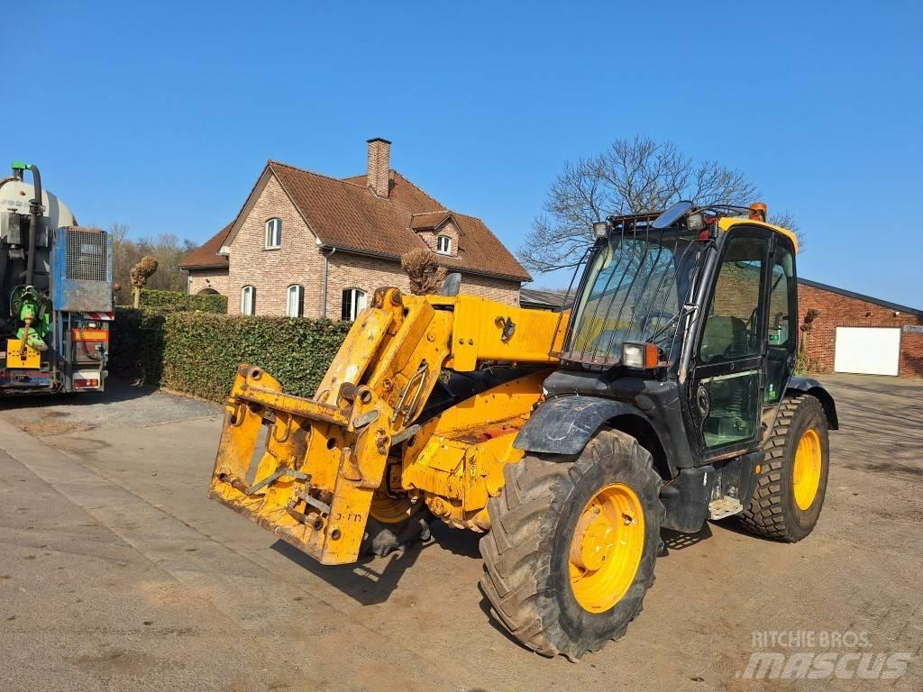 JCB 531-70 Poljoprivredni teleskopski utovarivači