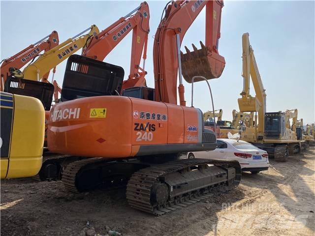 Hitachi ZX240 Bageri guseničari