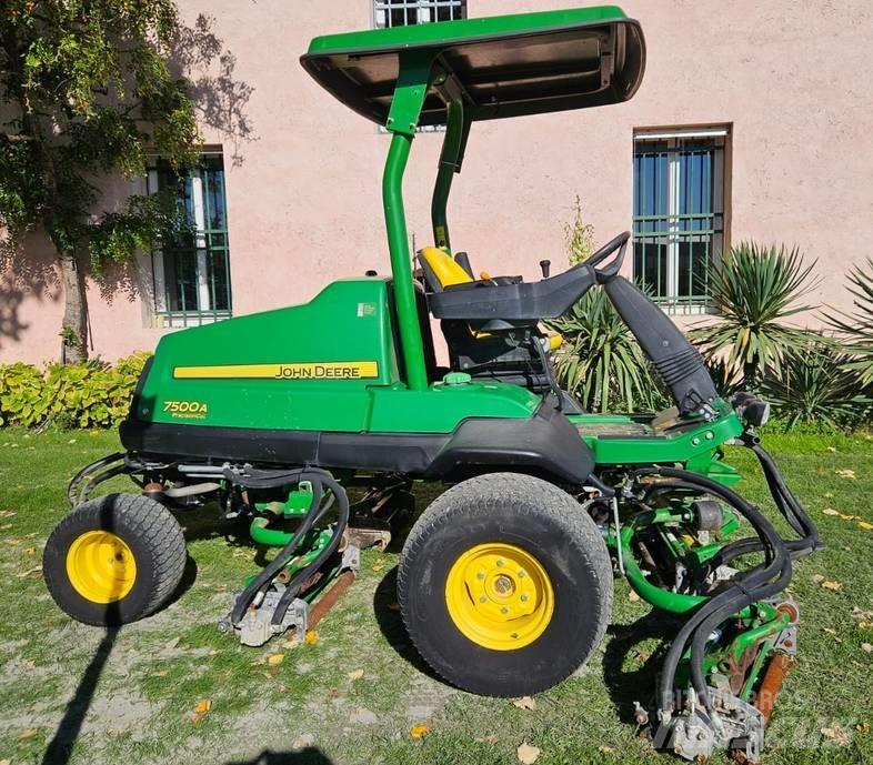 John Deere 7500 A Kosilice za otvoren prostor