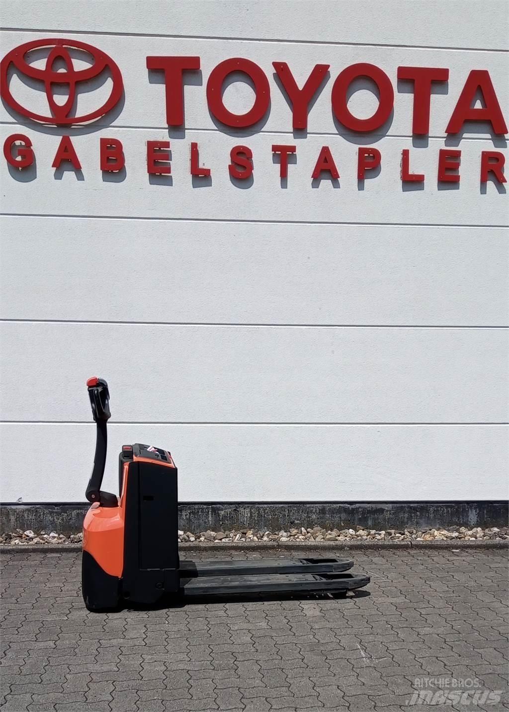 Toyota LWE 160 Nisko podizni električni viljuškar