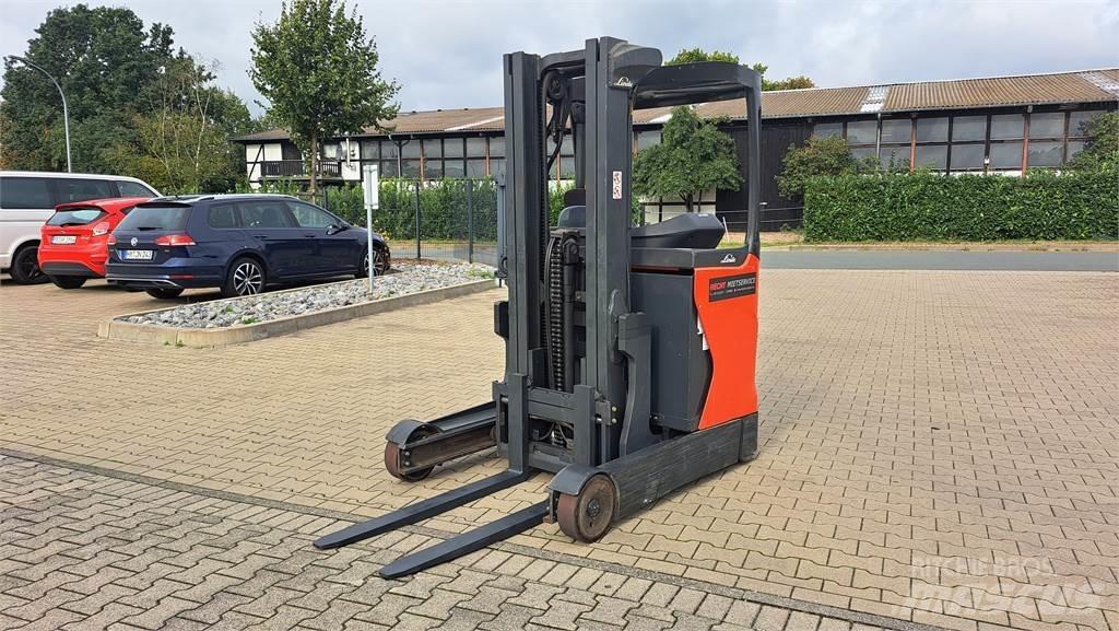 Linde R14B Viljuškari sa pomičnim stupom