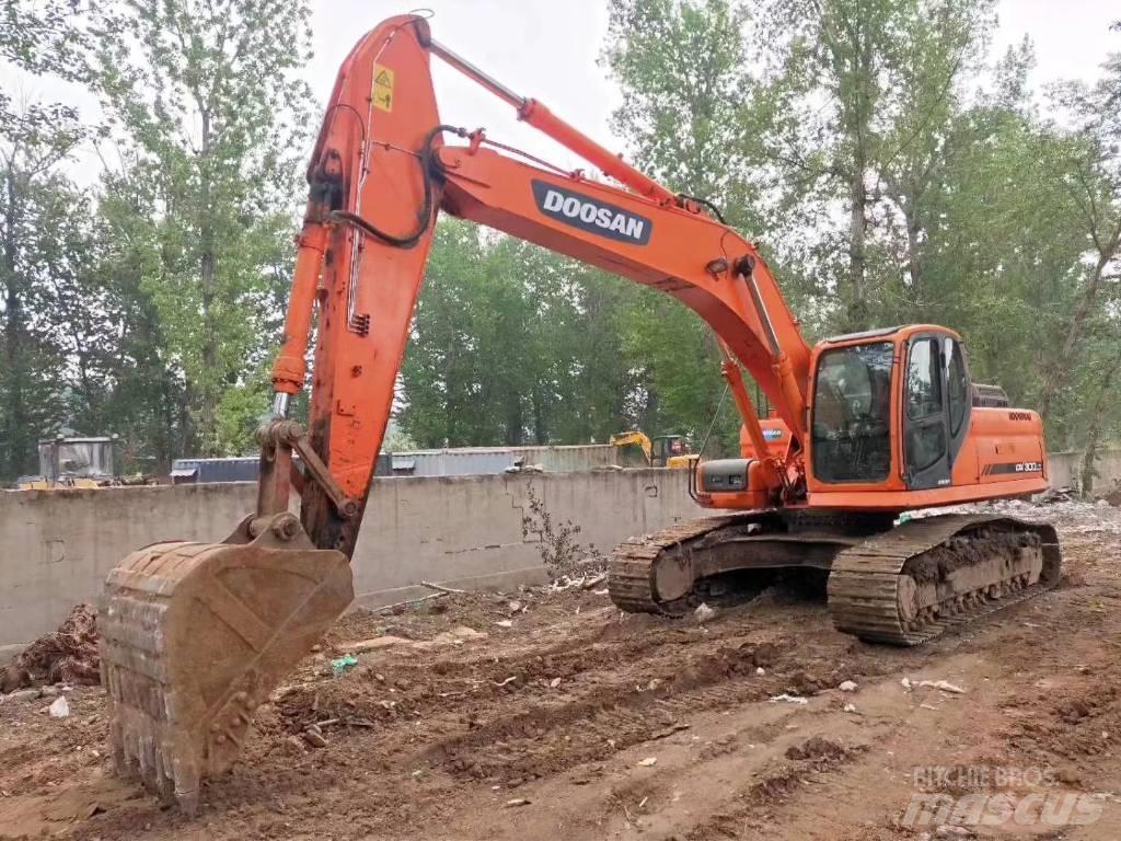 Doosan DX 300 LC Bageri guseničari