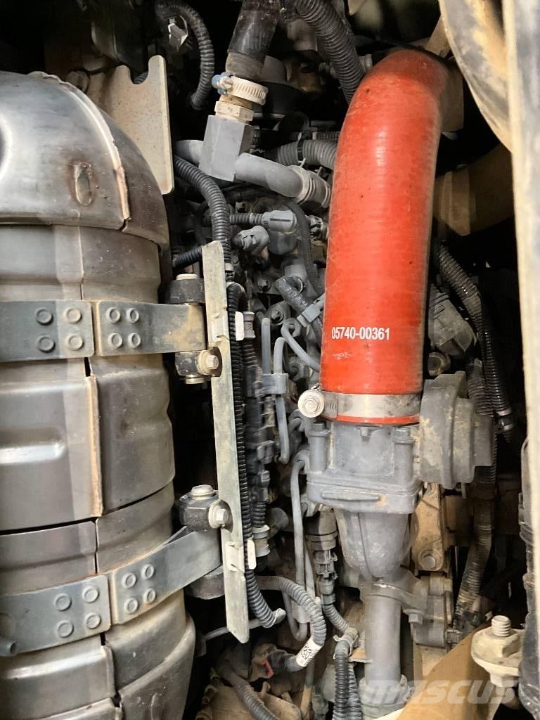 Takeuchi TB 2150 R Bageri guseničari