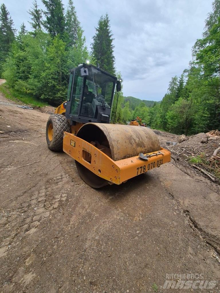 CAT CS 56 Valjci sa jednim bubnjem