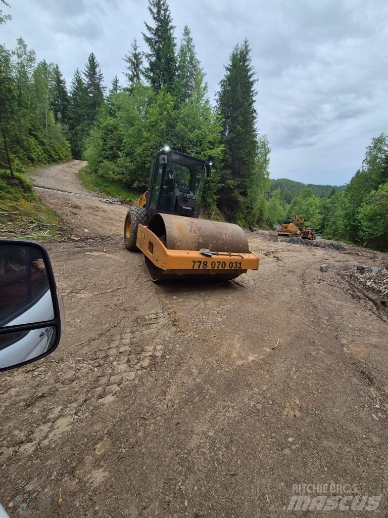 CAT CS 56 Valjci sa jednim bubnjem