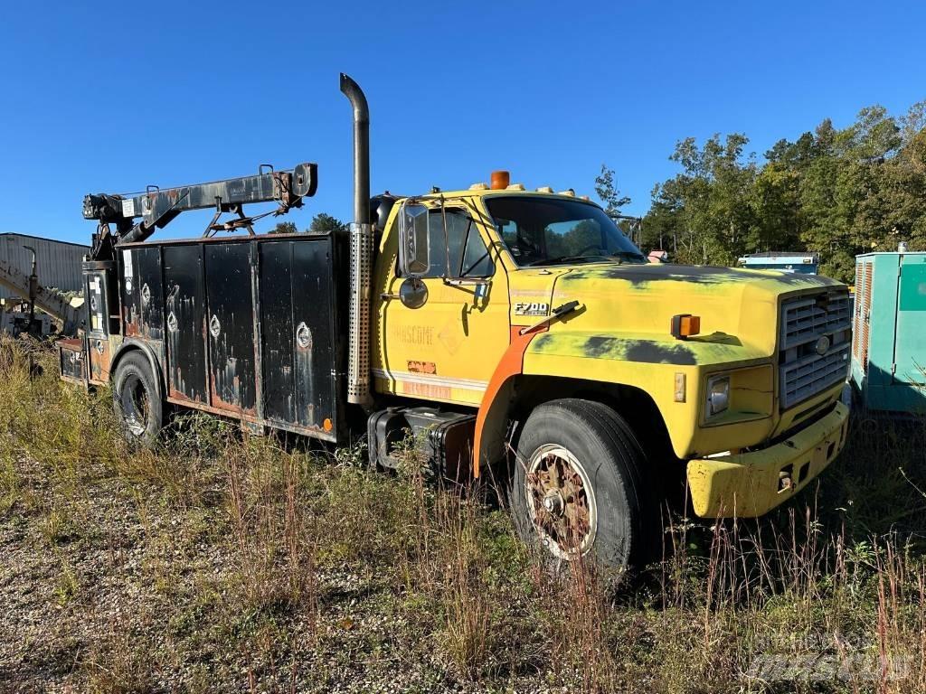 Ford F700 Komunalna vozila za opštu namenu