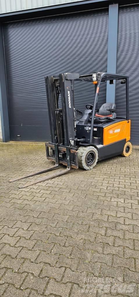 Doosan B 25 X-7 Električni viljuškari
