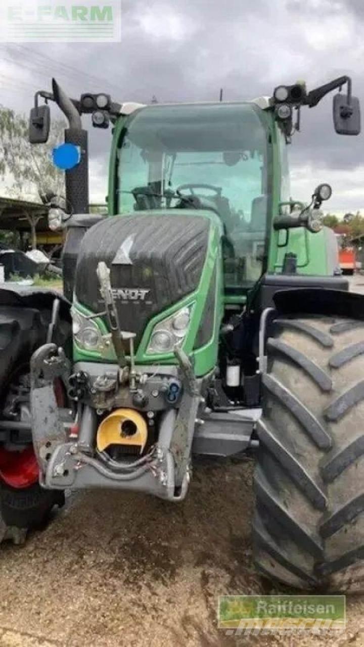 Fendt vario 724 Traktori