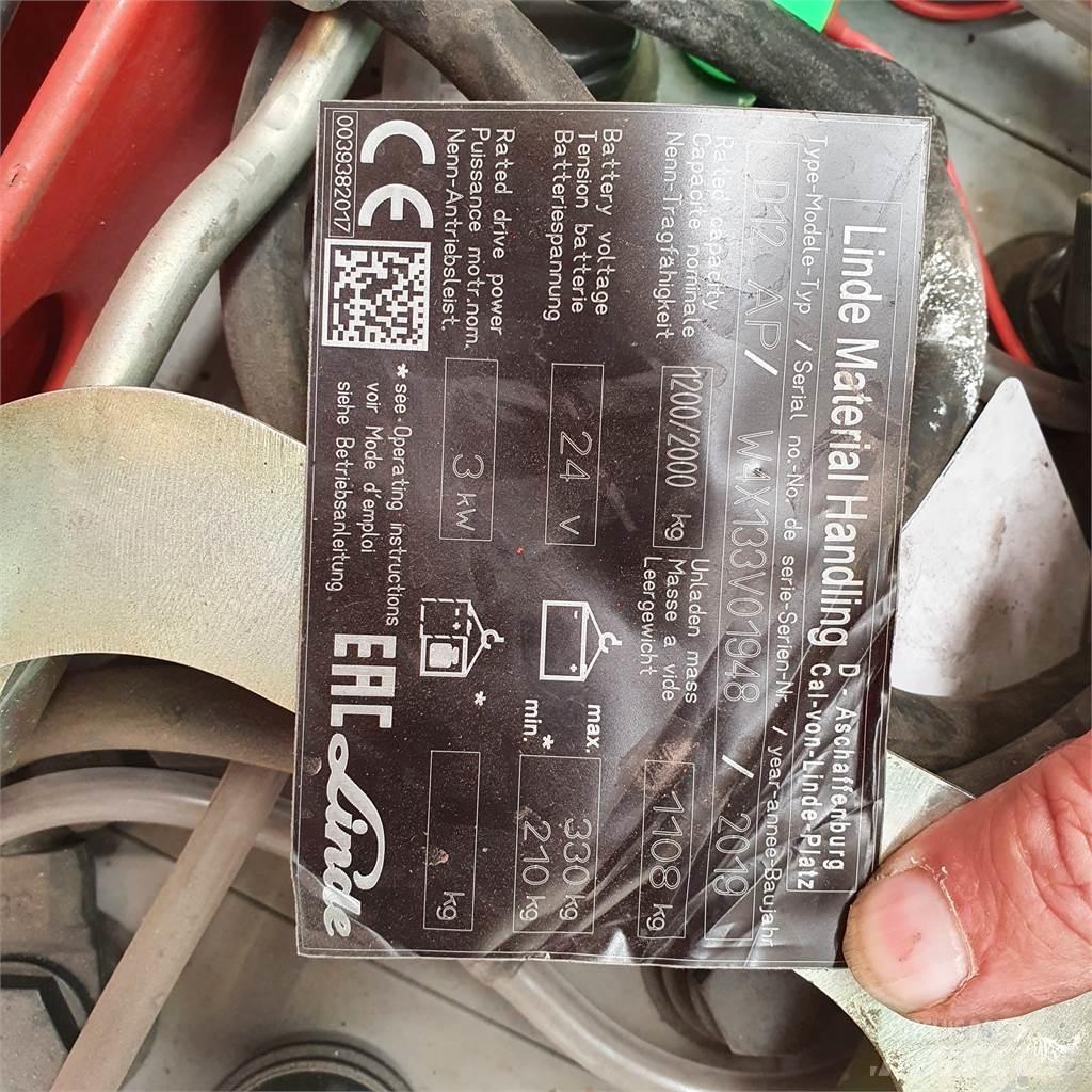 Linde D12AP Ručni električni viljuškar