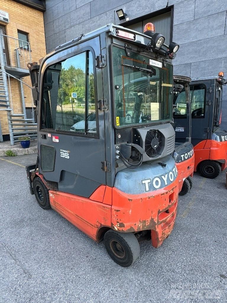 Toyota 8FBMT35 Ručni električni viljuškar