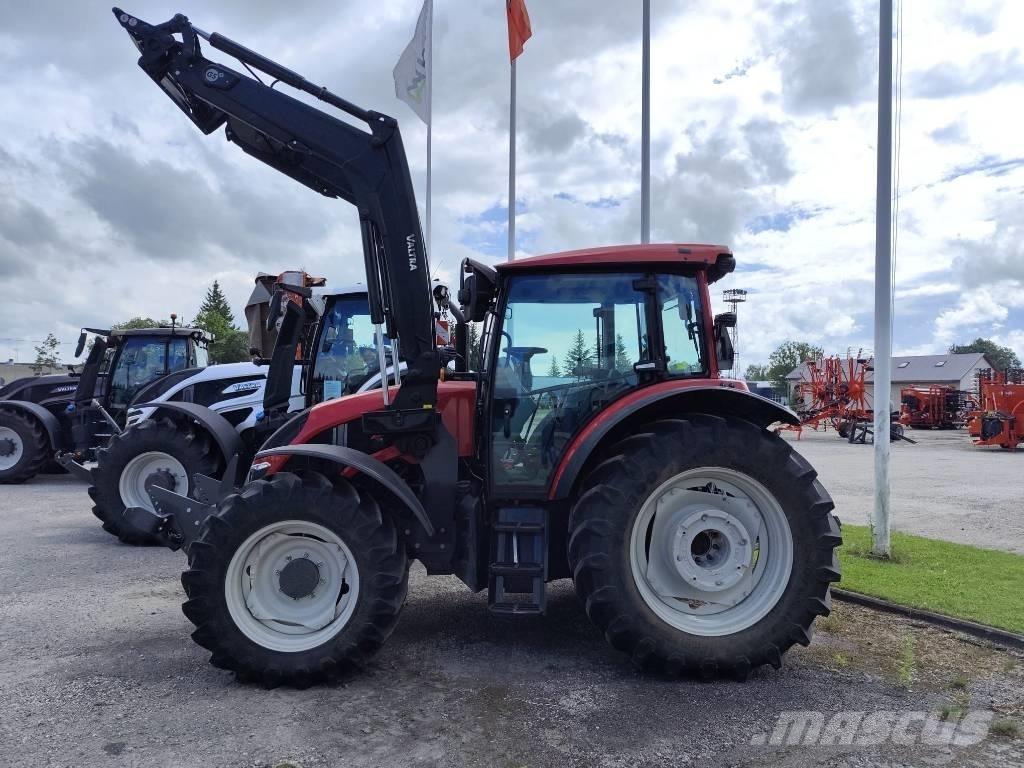 Valtra A 135 Traktori