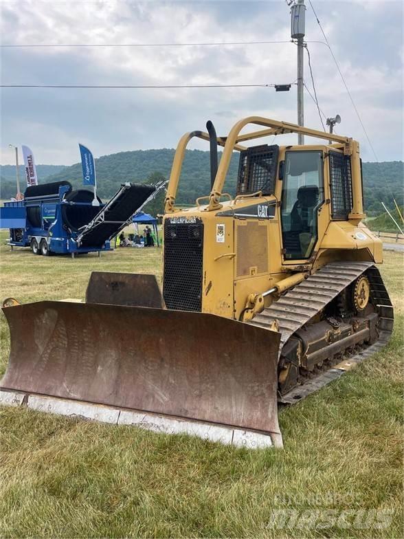 CAT D5N Buldožeri guseničari