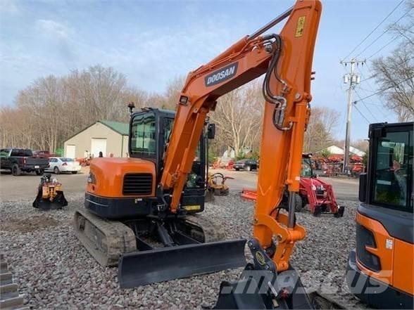 Doosan DX62R-3 Bageri guseničari