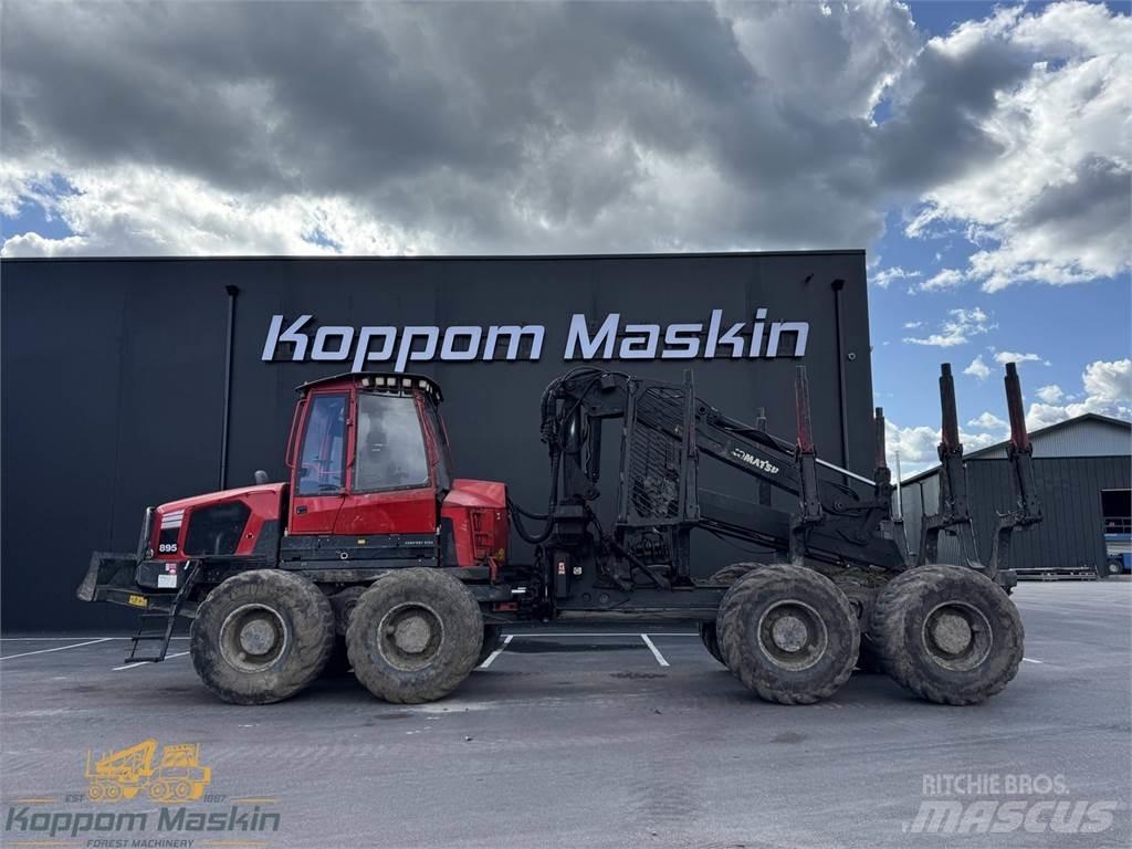 Komatsu 895 Forvarderi