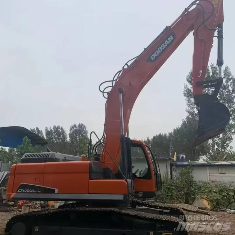 Doosan DX 300 Bageri guseničari