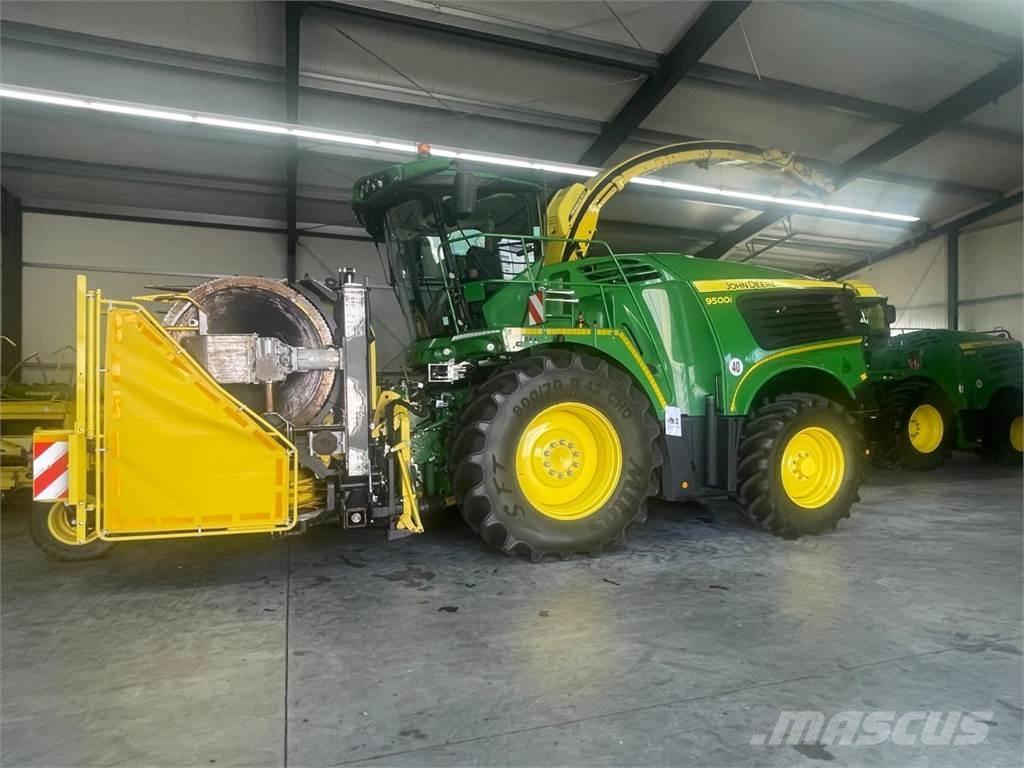 John Deere 8200i Mašine za stočnu hranu sa sopstvenim pogonom