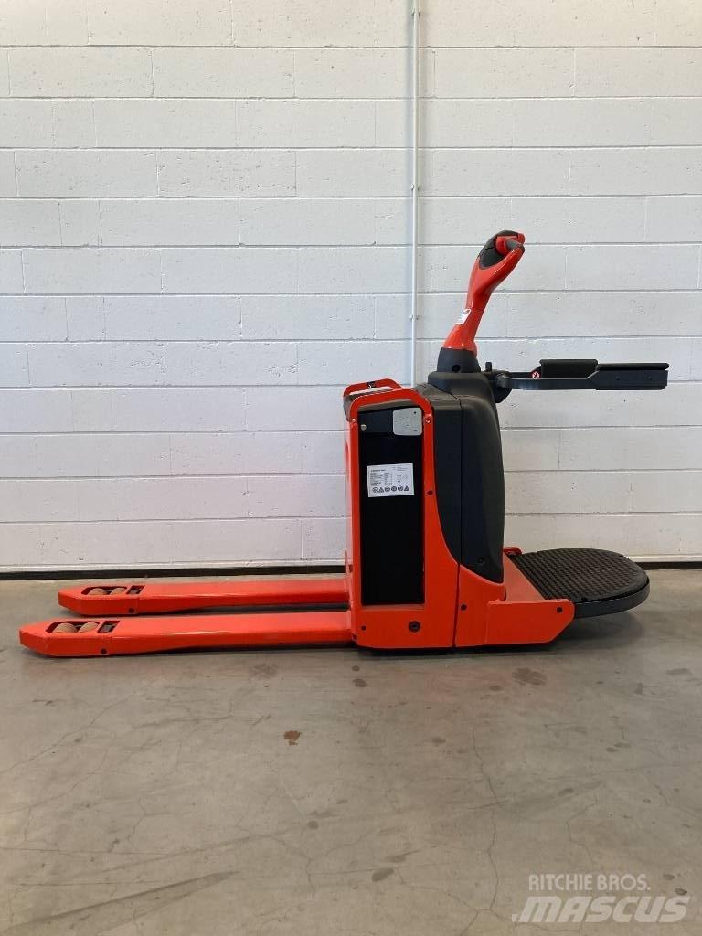 Linde T16P/1151-02 Nisko podizni električni viljuškar sa stajalištom