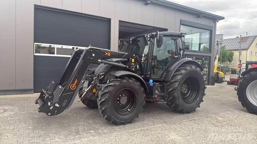 Valtra N175 Traktori