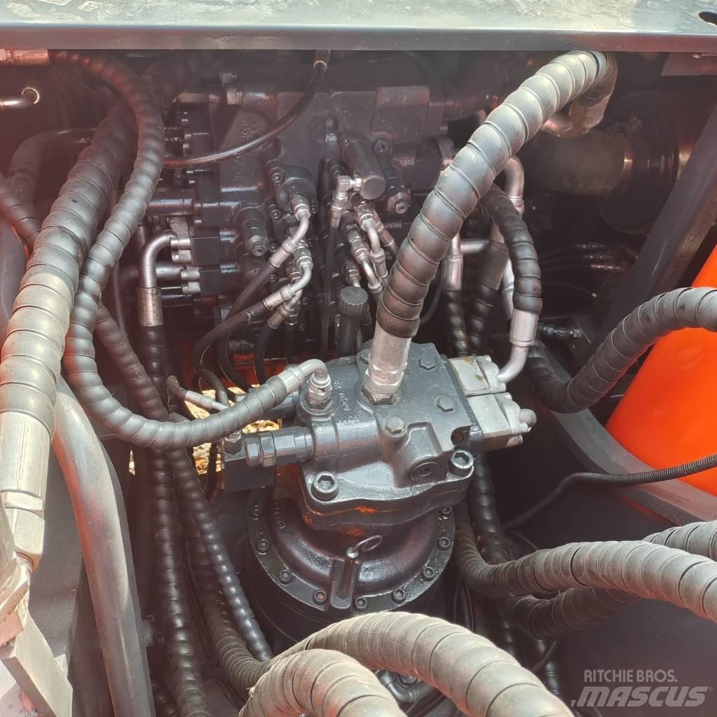 Doosan DX225LC-9C Bageri guseničari