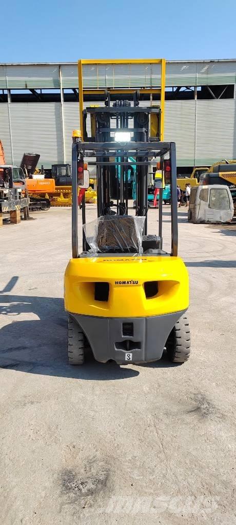 Komatsu FD 30 T-17 Dizelski viljuškari