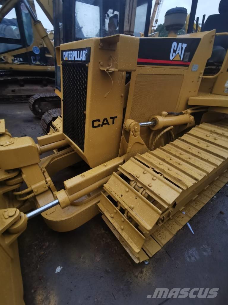 CAT D3C Buldožeri guseničari