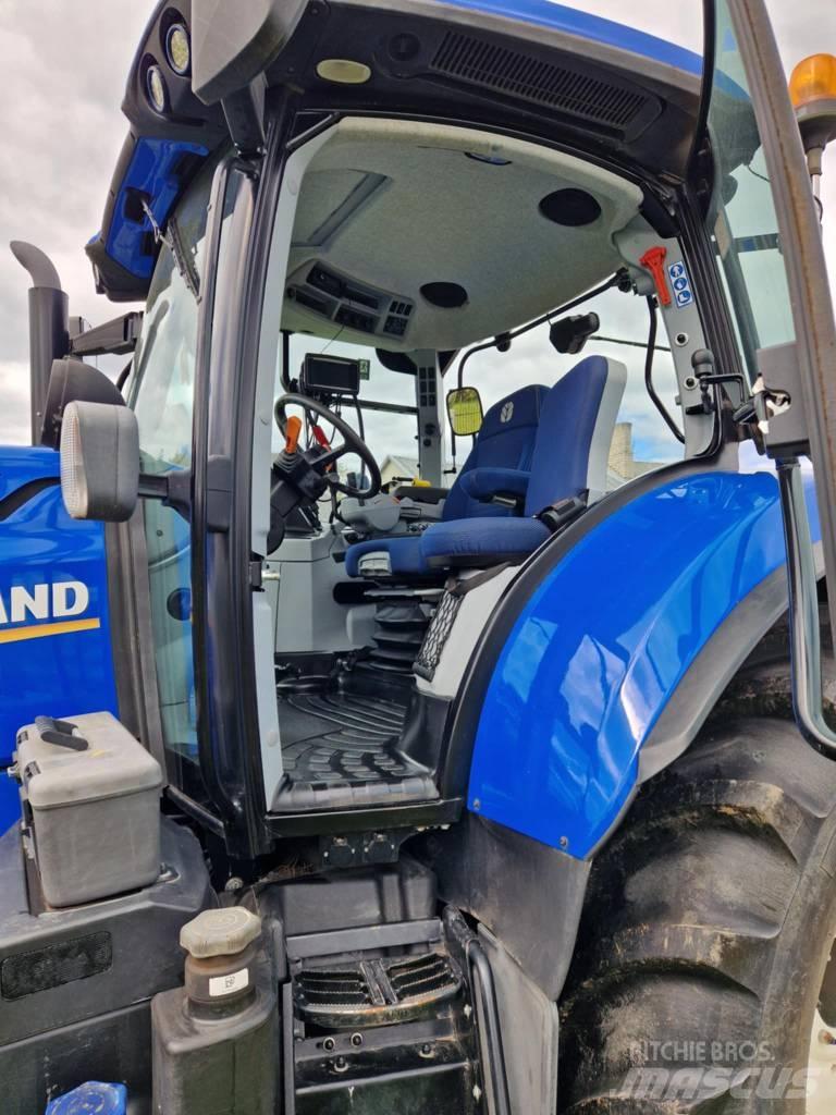 New Holland T 7.210 Traktori