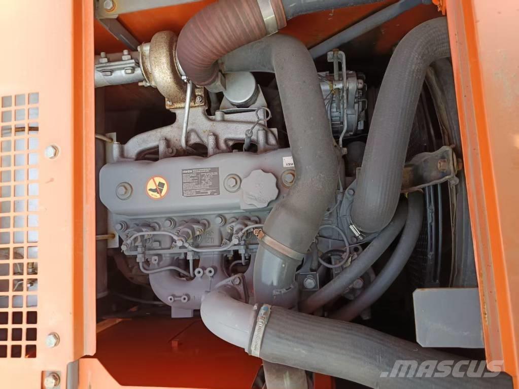 Hitachi ZX 135 Bageri guseničari