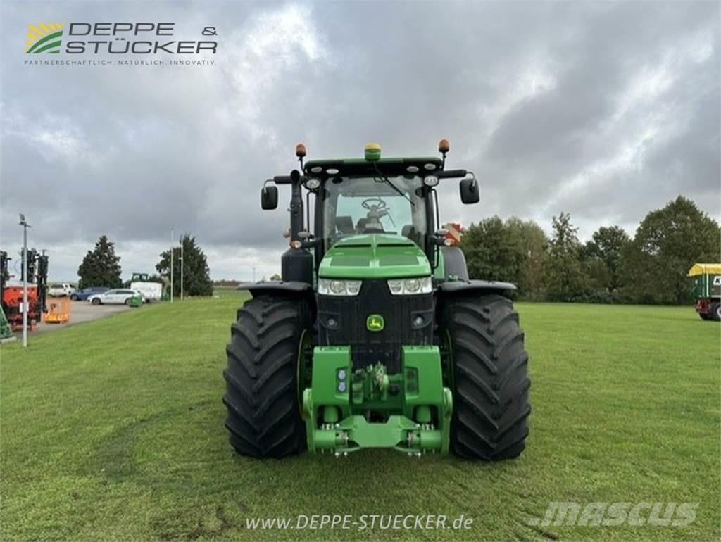 John Deere 8370R Traktori