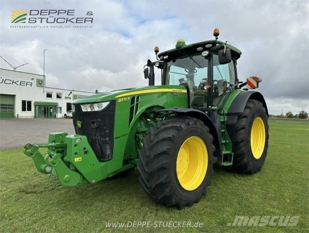 John Deere 8370R Traktori