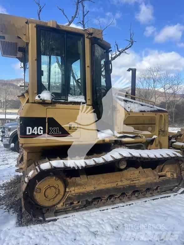 CAT D4G XL Buldožeri guseničari