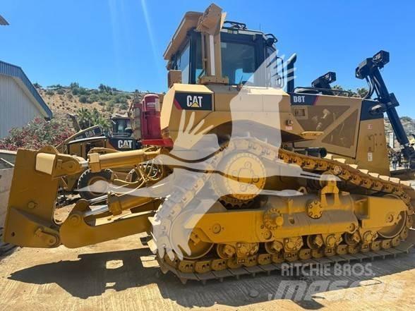 CAT D8T Buldožeri guseničari