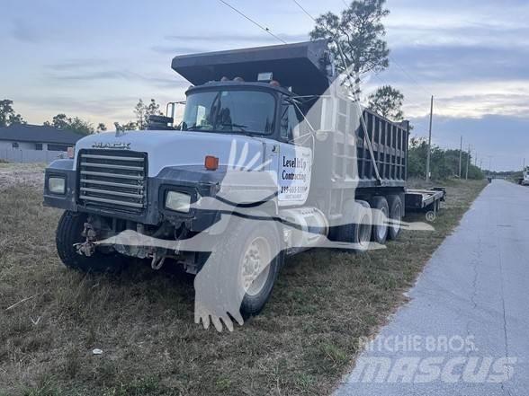 Mack RD688S Kiperi kamioni