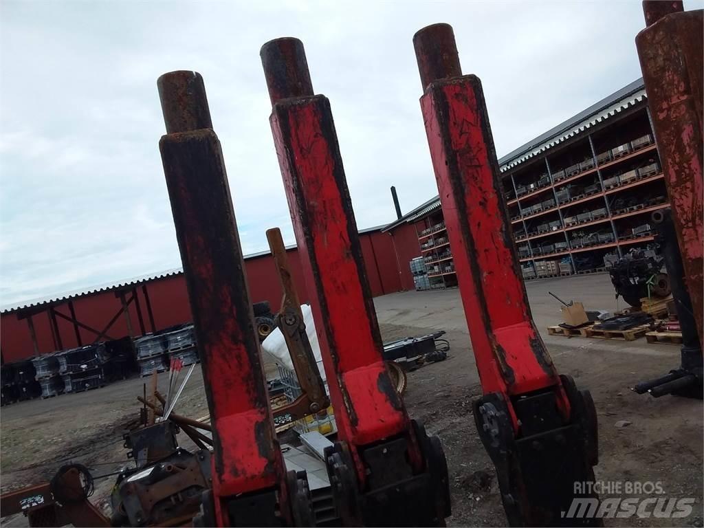 Komatsu 895 Ostale komponente
