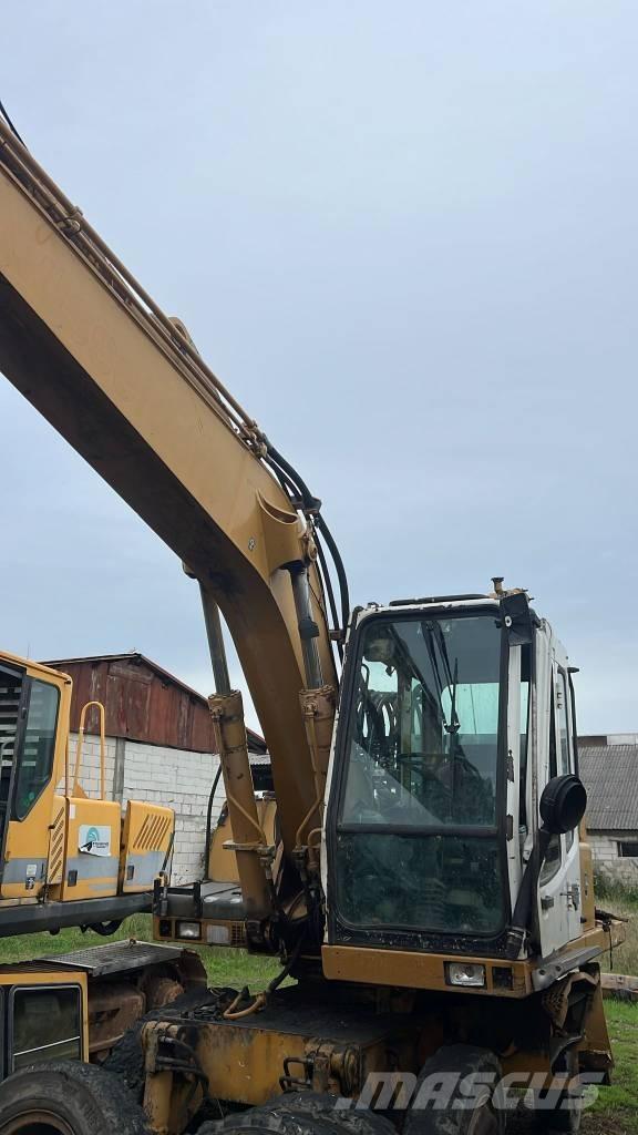 Liebherr A 904 Gusenice za građevinarstvo